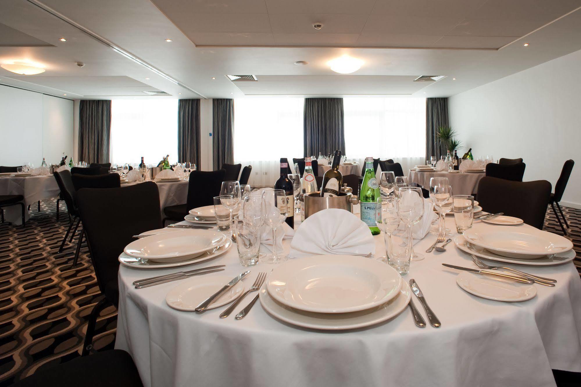 Holiday Inn Derby Riverlights, An Ihg Hotel Restaurace fotografie